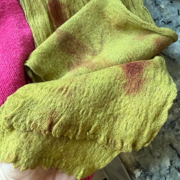 Winter Scarf Bundle – Hot Pink Fringe & Hand-Dyed Green Wool Look - Picture 3 of 3